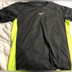 Nike Men’s charcoal & Neon Yellow Dri-FIT Athletic T-shirt